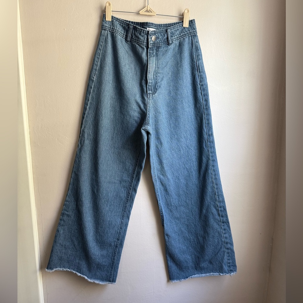 VENUS 70s Boho High Rise Wide Leg Jeans Lightweight Raw Hem Crop Denim Size 6